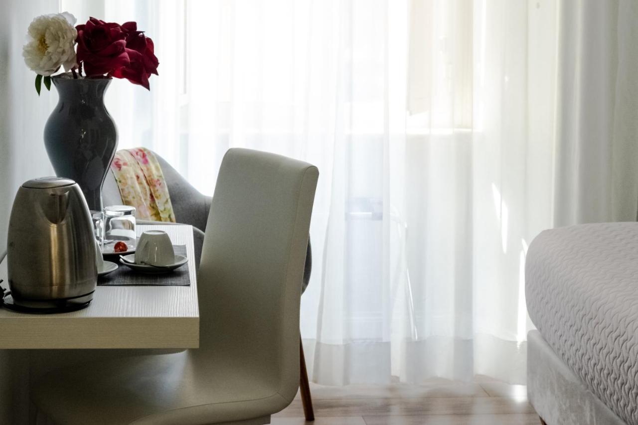 Eighty Four Luxury Rooms Rome Exterior photo