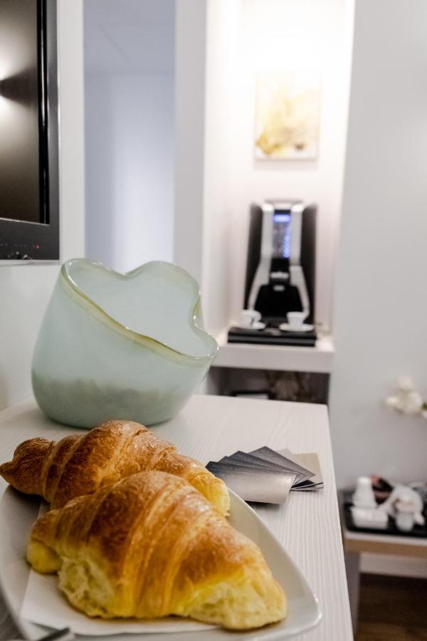 Eighty Four Luxury Rooms Rome Exterior photo
