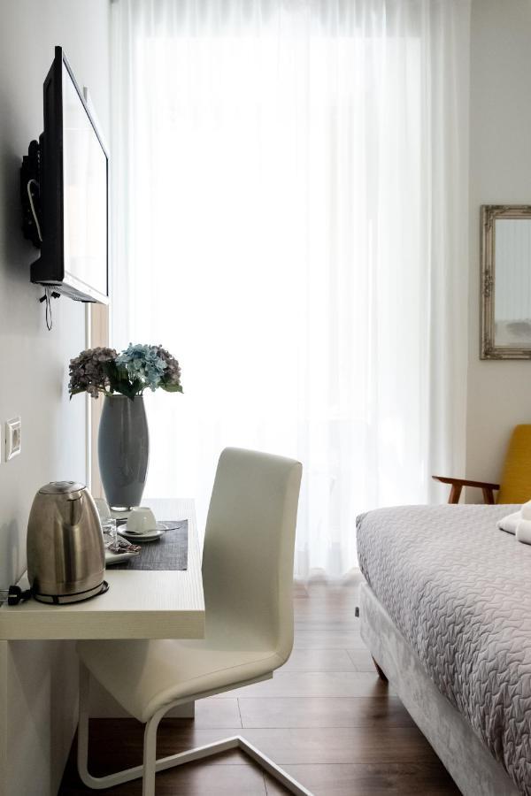 Eighty Four Luxury Rooms Rome Exterior photo